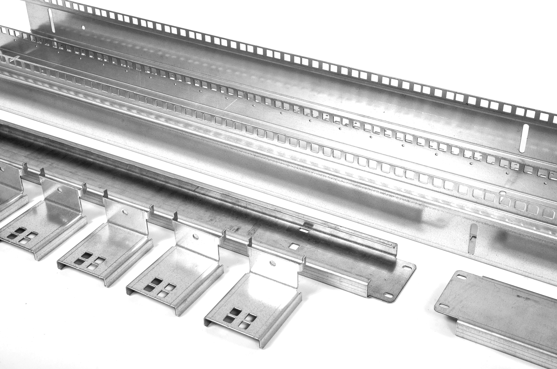 Комплект направляющих 38U для шкафов серии EMS высотой 1800 мм., шириной 600 мм. (ЦМО)